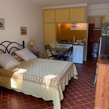 Appartement Les Oliviers à Grimaud Extérieur photo